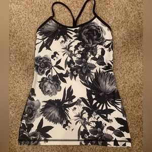 Lululemon top power y size 4 black and white florals